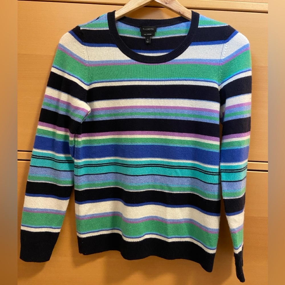 Talbots size S cashmere crew neck sweater
